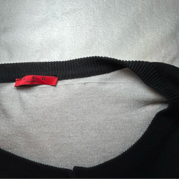 Red Woman Black & Grey Elbow Patch Cardigan with Metal Buttons Size 2X - Picture 11 of 12